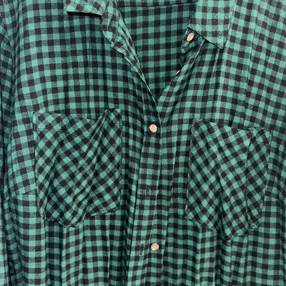 green and black flannel - Picture 3 of 4